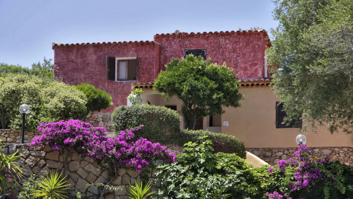 LH Porto Rafael Altura Resort (Palau)