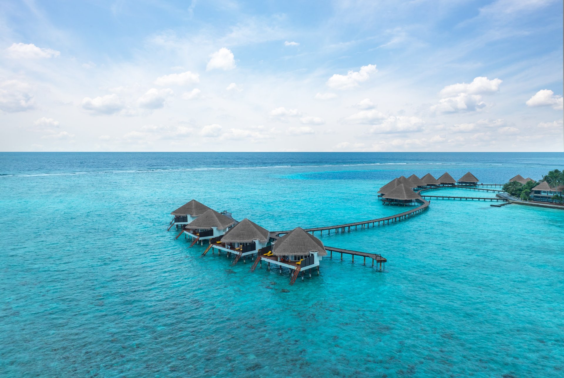 Adaaran Club Rannalhi Hotel (Water Villa)