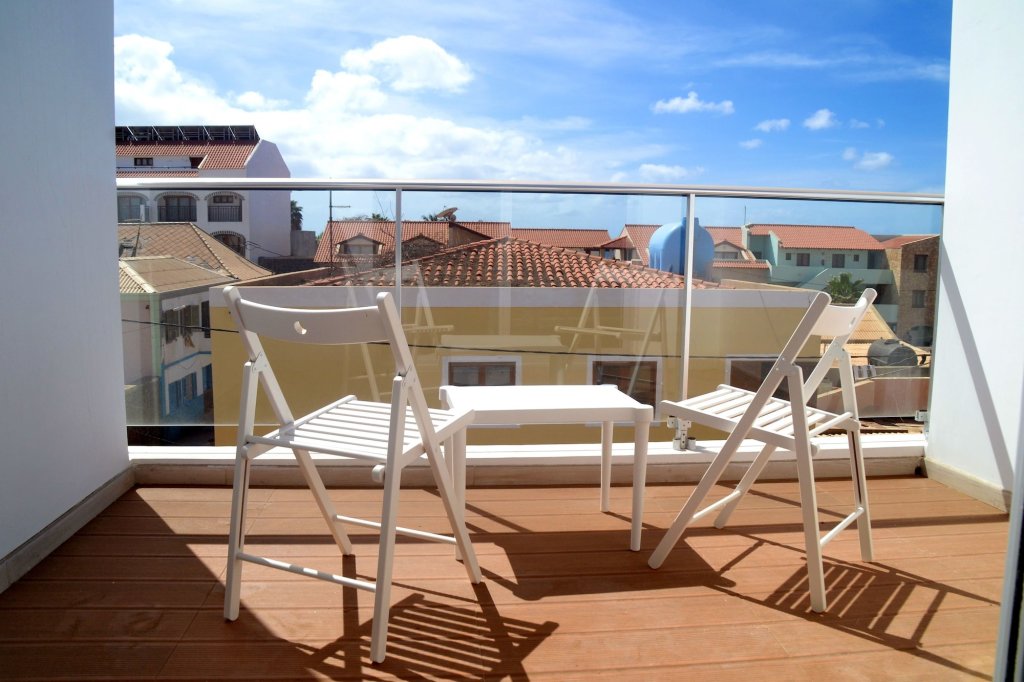 Ouril Hotel Julia (Santa Maria)