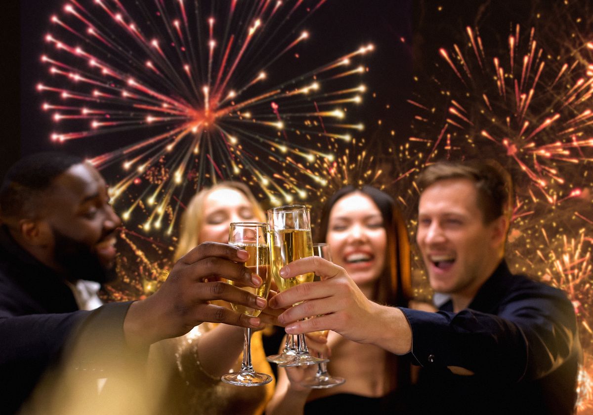 Silvester-Dinner-Bootsfahrt mit Abendessen & Live-DJ