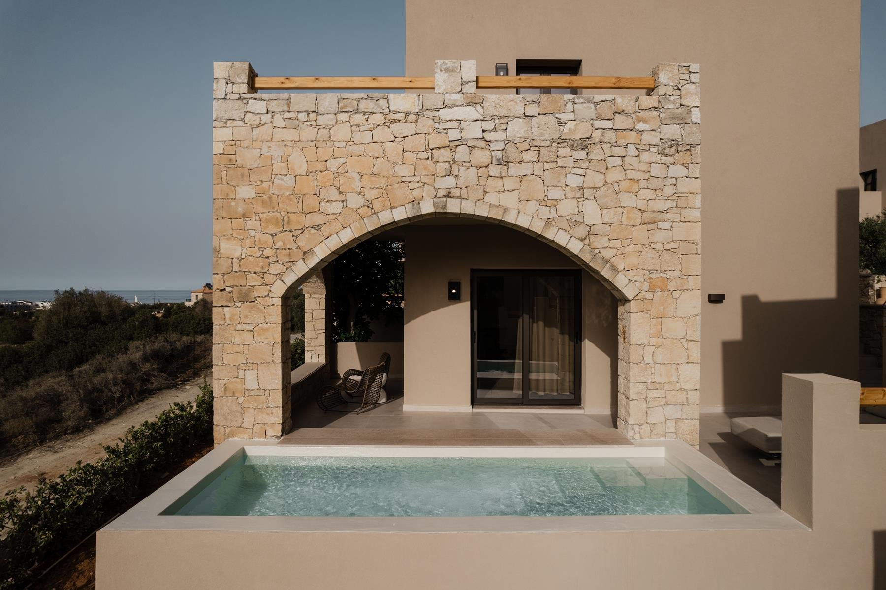 Momi Slow Living Hotel - Tholos Suite mit privatem Pool