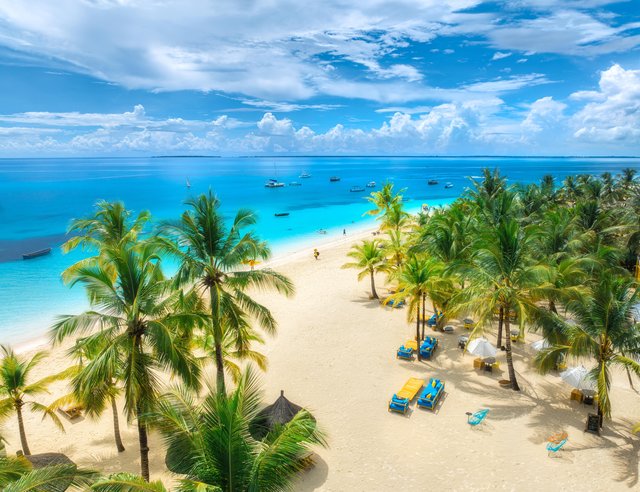 Weiterflug nach Sansibar – Tropische Leichtigkeit am Indischen Ozean