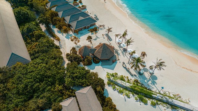 Dein Rückzugsort auf den Malediven: Wähle zwischen einer Beach oder Ocean Pool Villa
