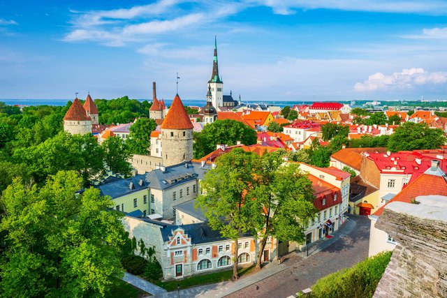 Hauptstadt Tallinn – Mittelalterliches Flair & estnische Genusskultur