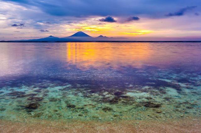 Sonnenaufgang über dem Vulkan & Ankunft im Inselparadies Gili Trawangan