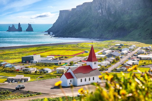 Südküstenzauber in Vík í Mýrdal & Ausflug zur Gletscherlagune