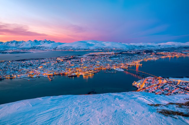 Tromsø – Arktische Metropole mit Fjellheisen-Panoramafahrt & magischen Nordlichtern